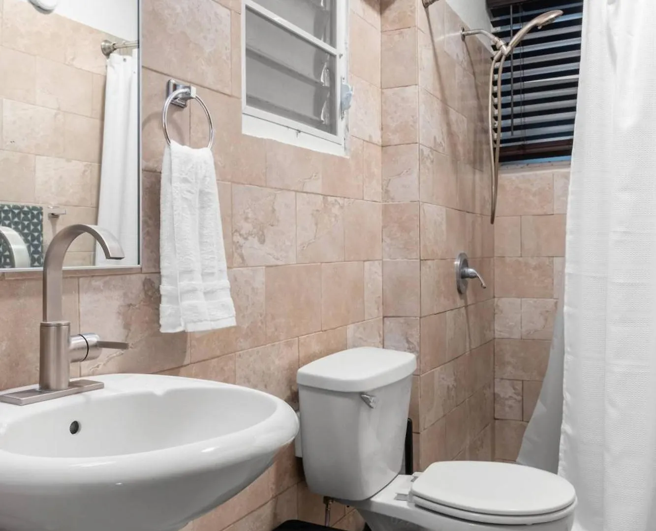 شقة San Juan Apartament With Beach Access بورتوريكو